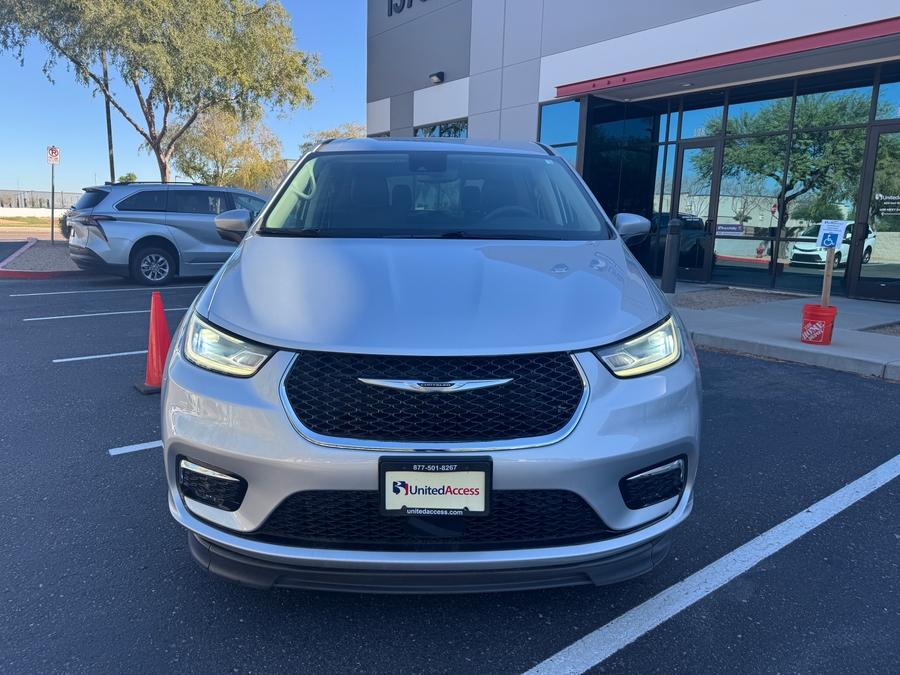 PRE OWNED 2023 Chrysler Pacifica Touring L