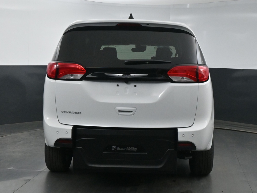 New 2026 Chrysler Voyager LX