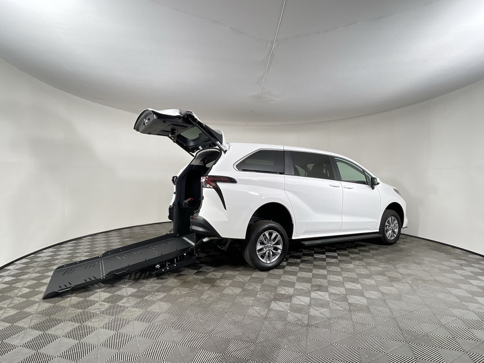 2026 Toyota Sienna's photo
