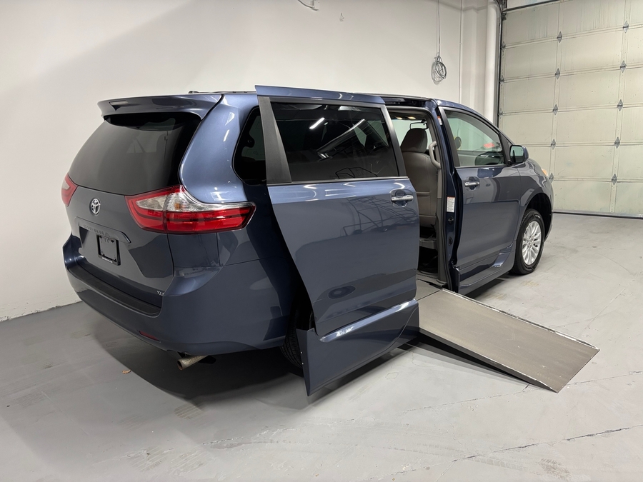 PRE OWNED 2015 Toyota Sienna XLE