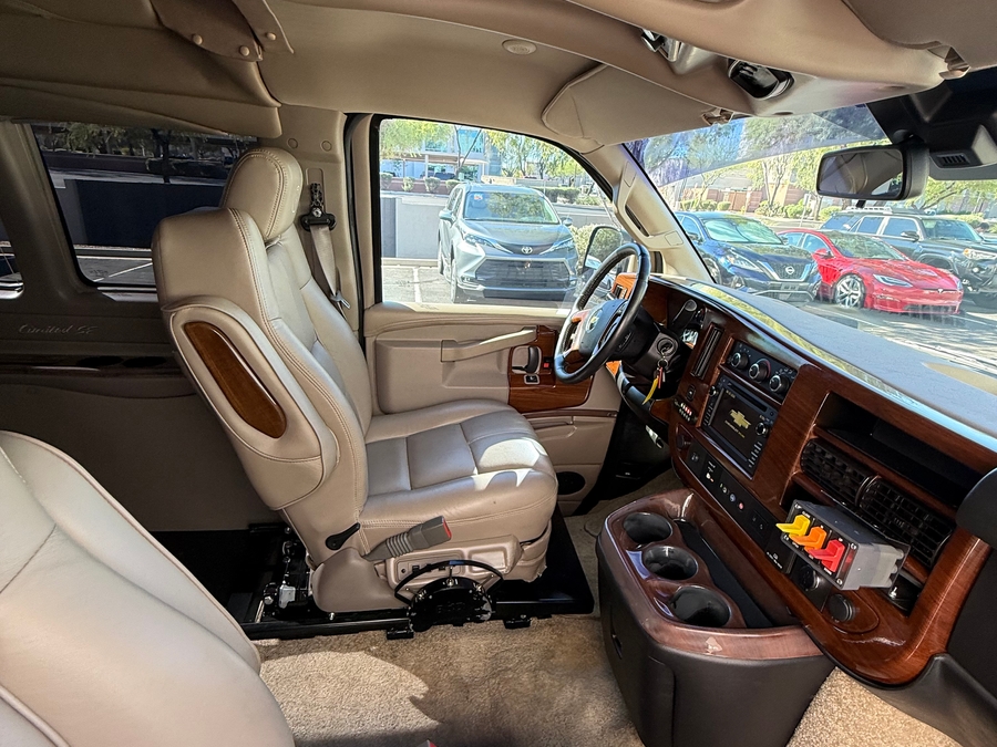 PRE OWNED 2019 Chevrolet Express 2500 3dr Cargo Van