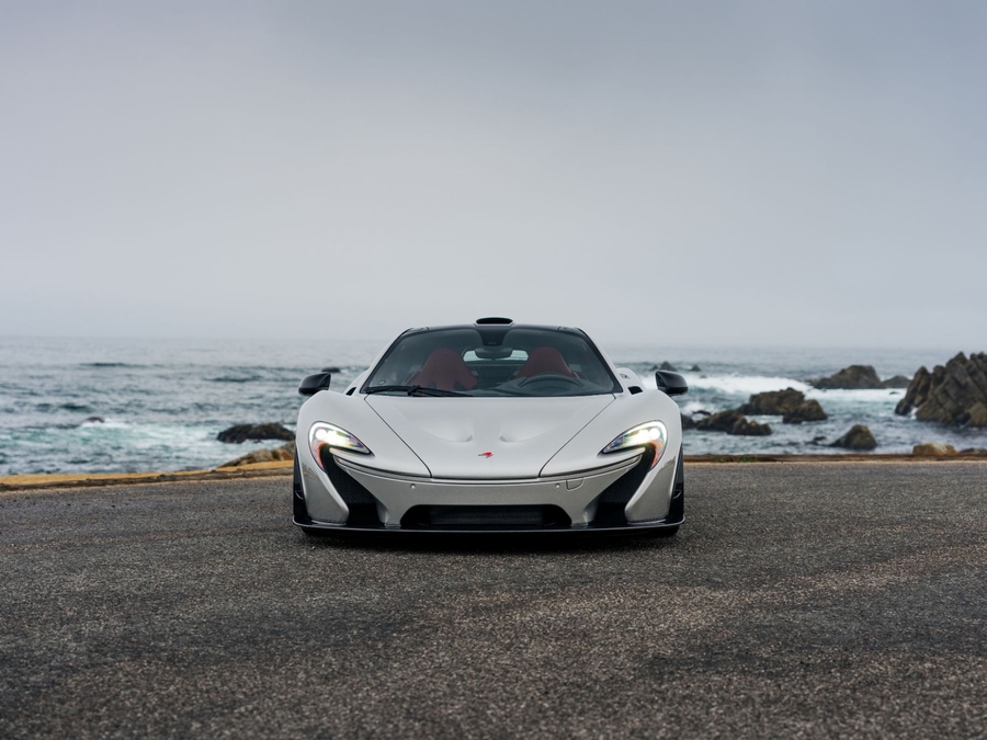 2015 McLaren P1