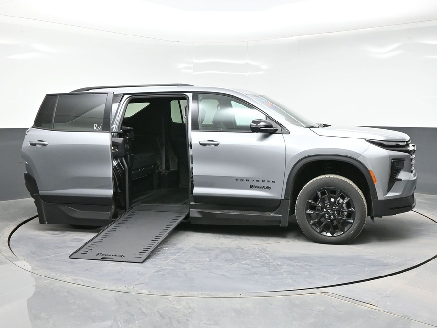 New 2026 Chevrolet Traverse 1LT Midnight Edition