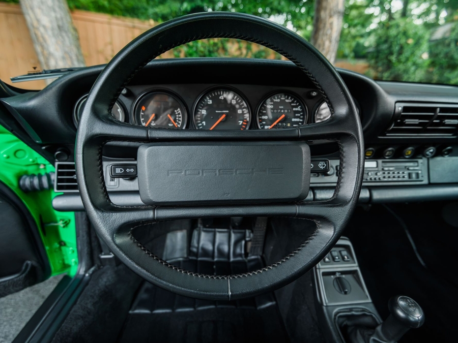 1991 Porsche 911 Carrera 2