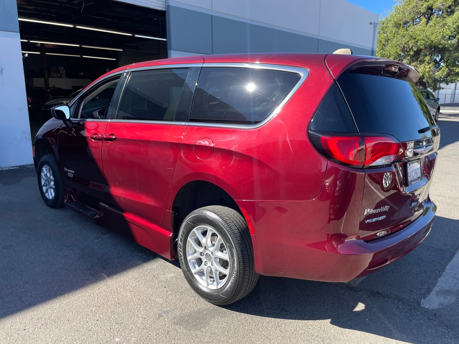 PRE OWNED 2023 Chrysler Voyager LX Base
