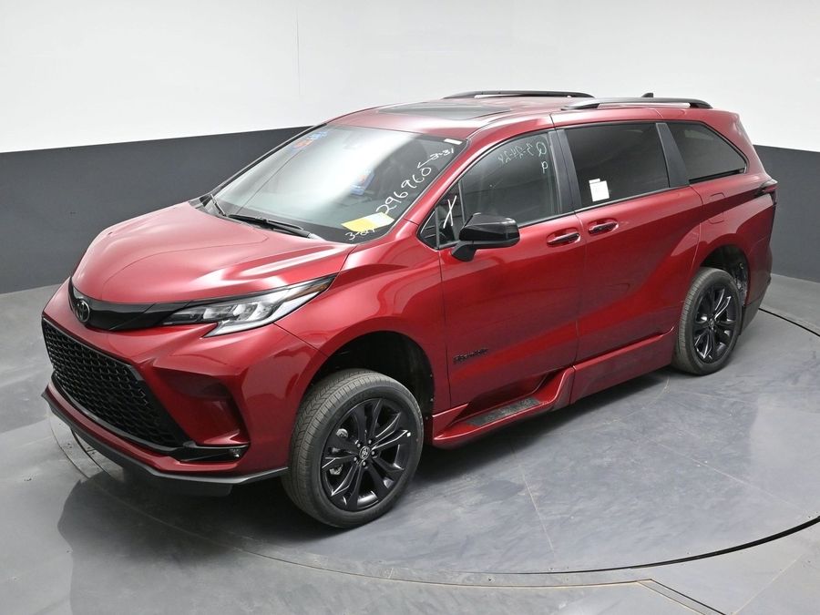 New 2026 Toyota Sienna XSE Sport