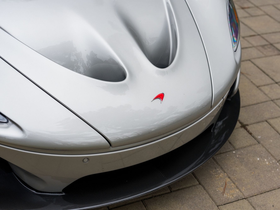 2015 McLaren P1