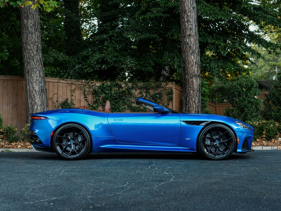 2020 Aston Martin DBS Superleggera Volante