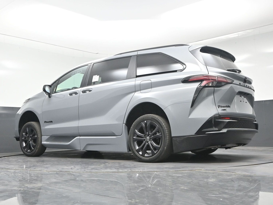 New 2026 Toyota Sienna XSE Sport