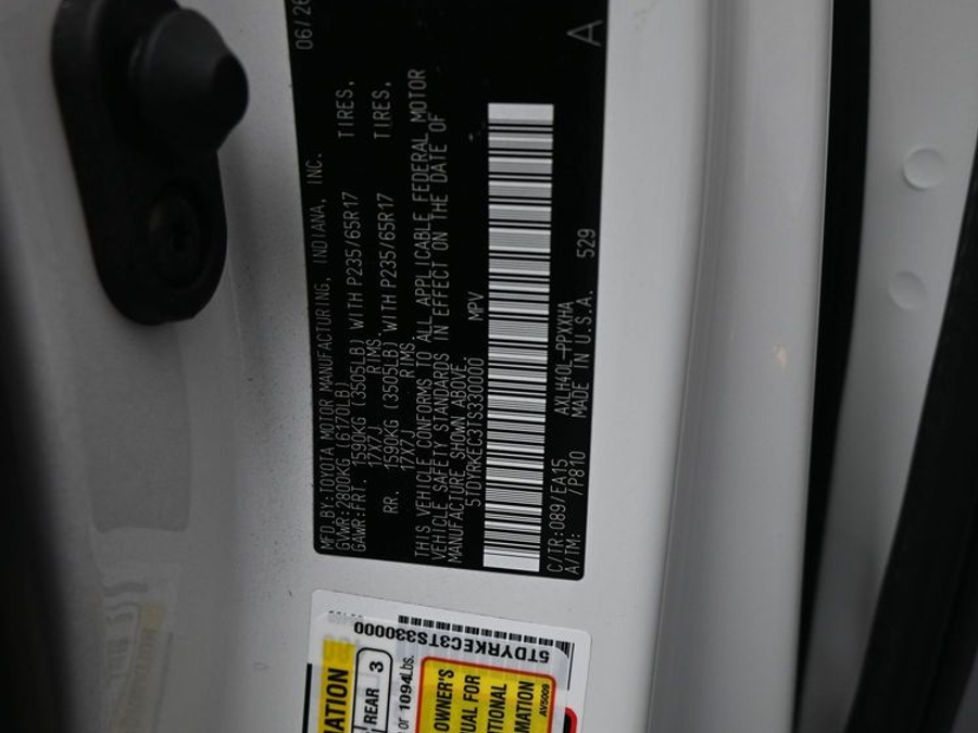 New 2026 Toyota Sienna XLE Base