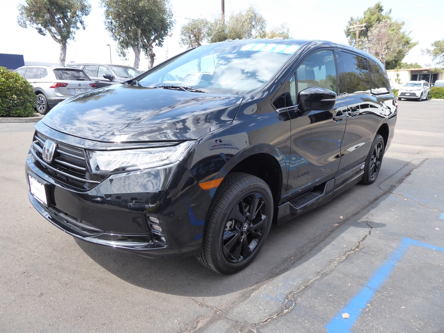 PRE OWNED 2024 Honda Odyssey Sport