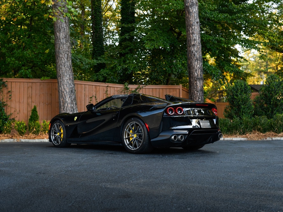2021 Ferrari 812 GTS