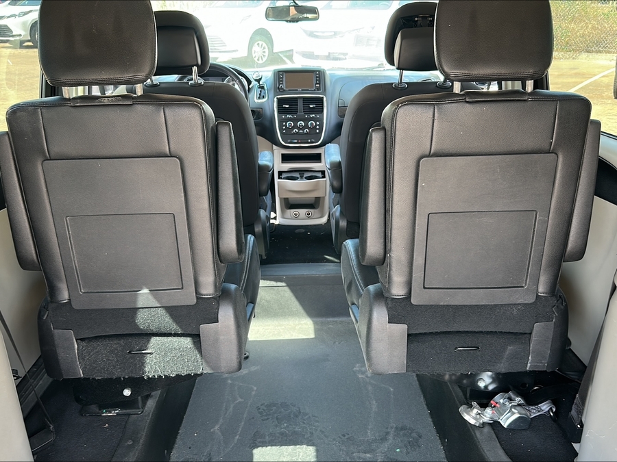 PRE OWNED 2017 Dodge Grand Caravan SE