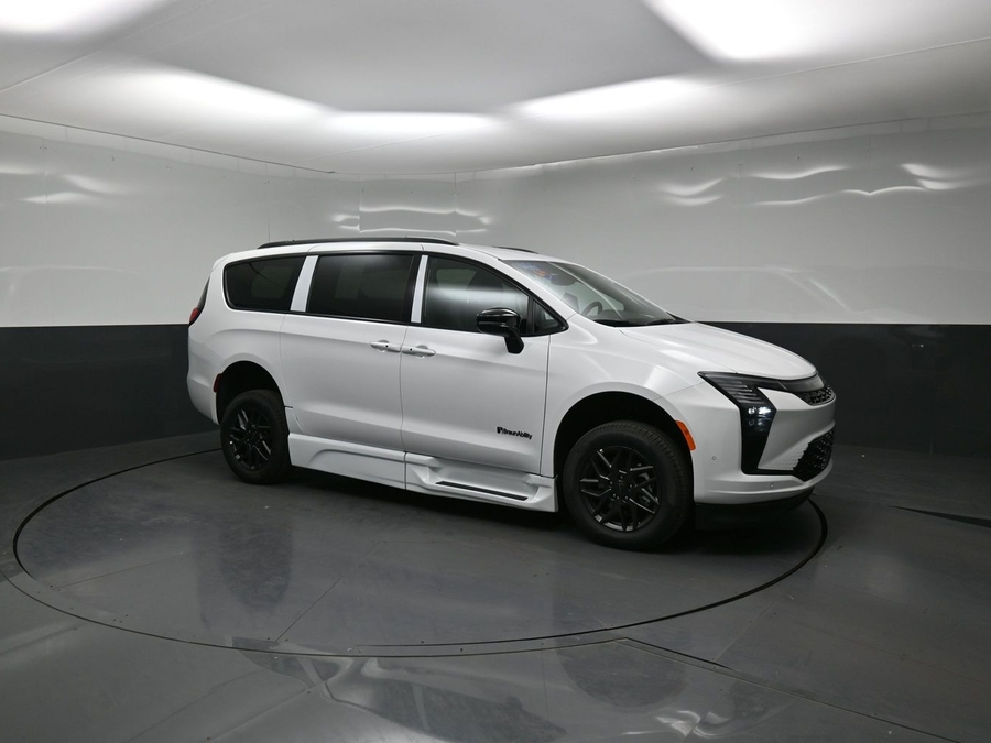 New 2027 Chrysler Pacifica Select Sport