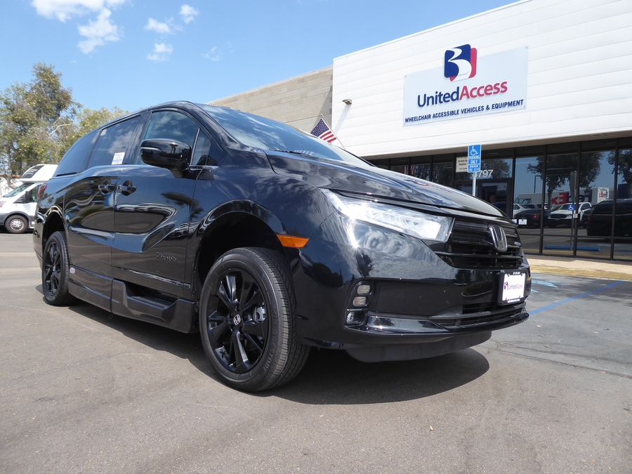 PRE OWNED 2024 Honda Odyssey Sport