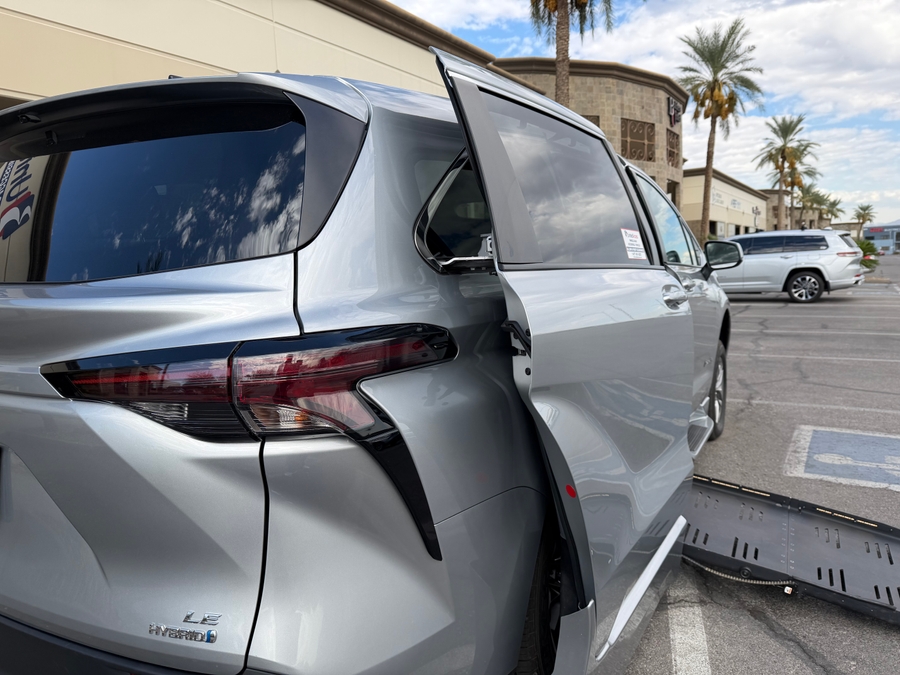 PRE OWNED 2024 Toyota Sienna LE Base