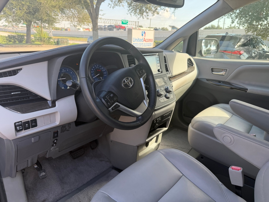 PRE OWNED 2020 Toyota Sienna XLE