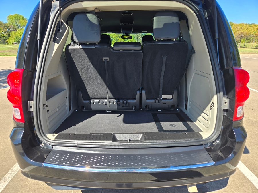PRE OWNED 2020 Dodge Grand Caravan SXT