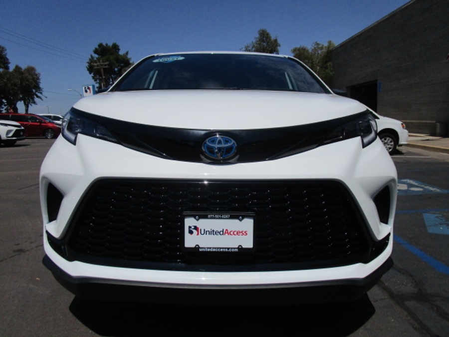 New 2026 Toyota Sienna XSE Sport