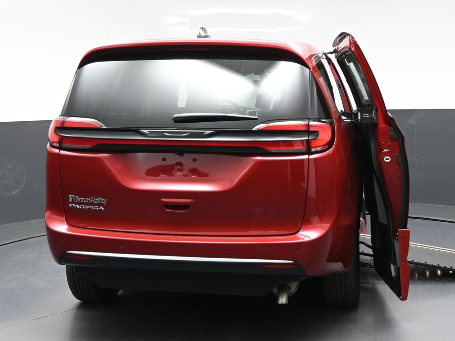 New 2027 Chrysler Pacifica Select Safety