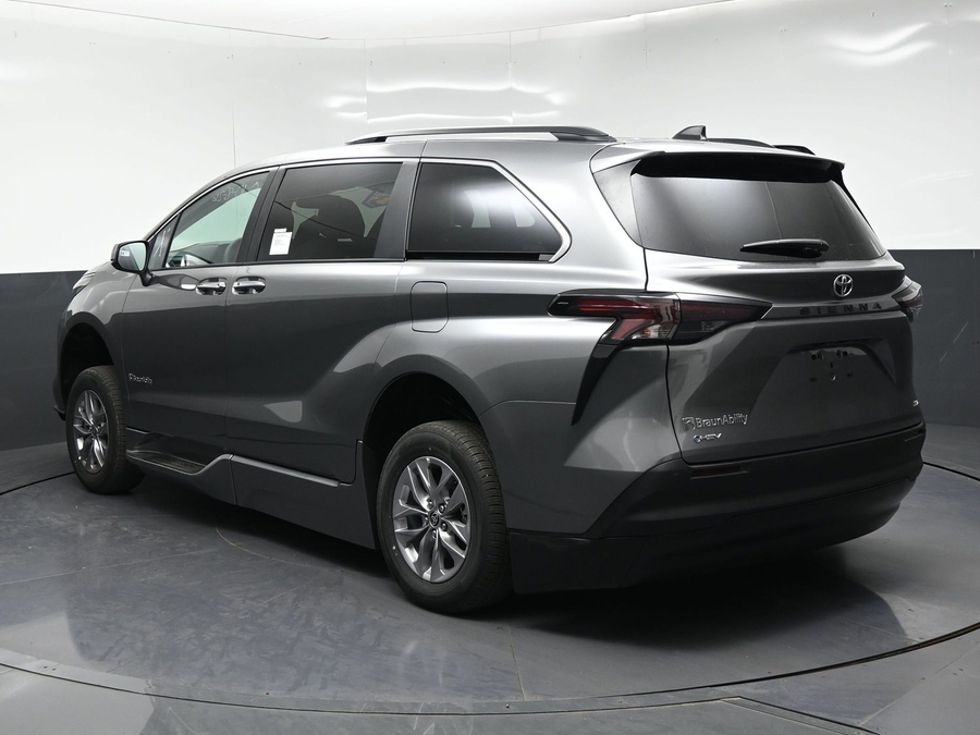 New 2026 Toyota Sienna XLE Add