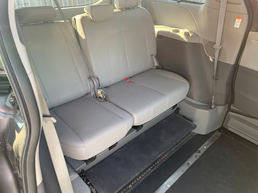 PRE OWNED 2020 Toyota Sienna XLE