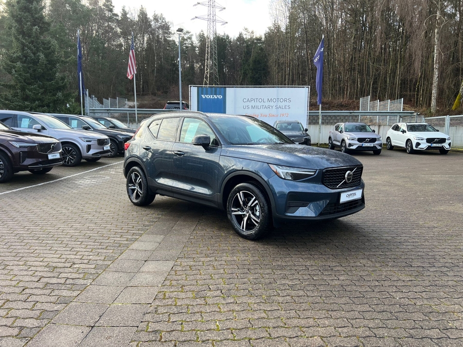 2026 Volvo XC40 B5 AWD Core - Dark 13331985 - Capitol Motors
