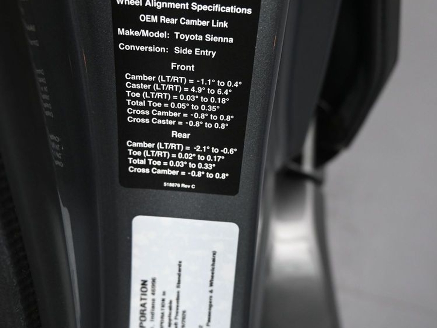 New 2026 Toyota Sienna XLE Base