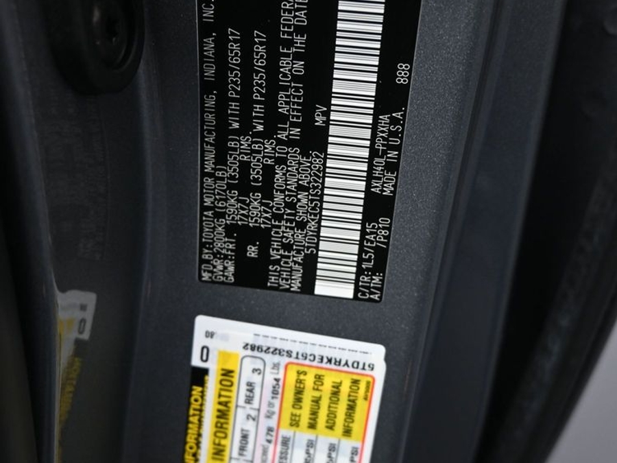 New 2026 Toyota Sienna XLE Base