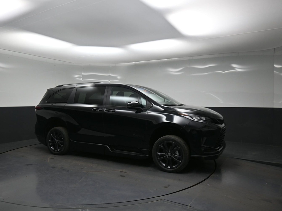 New 2026 Toyota Sienna XSE Sport