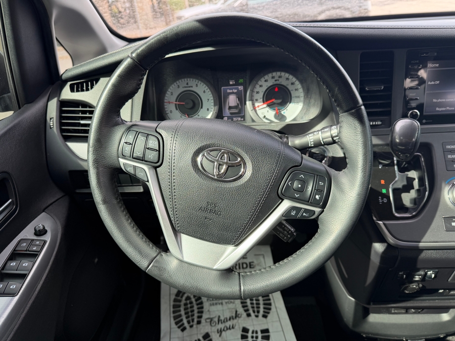 PRE OWNED 2020 Toyota Sienna SE Premium