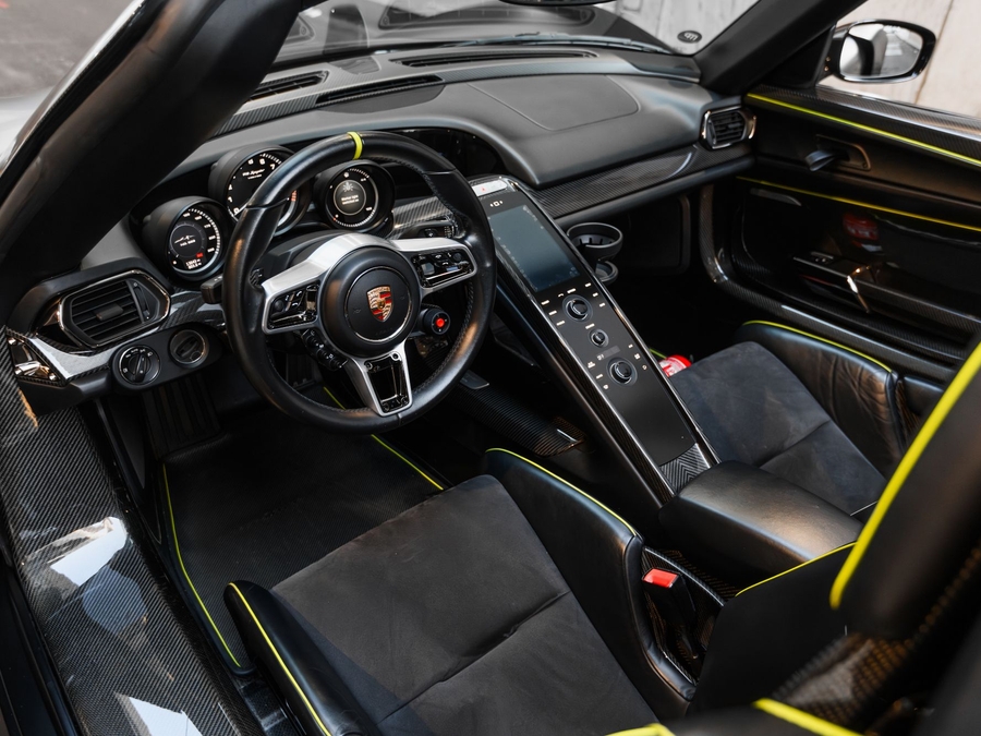 2015 Porsche 918 Spyder