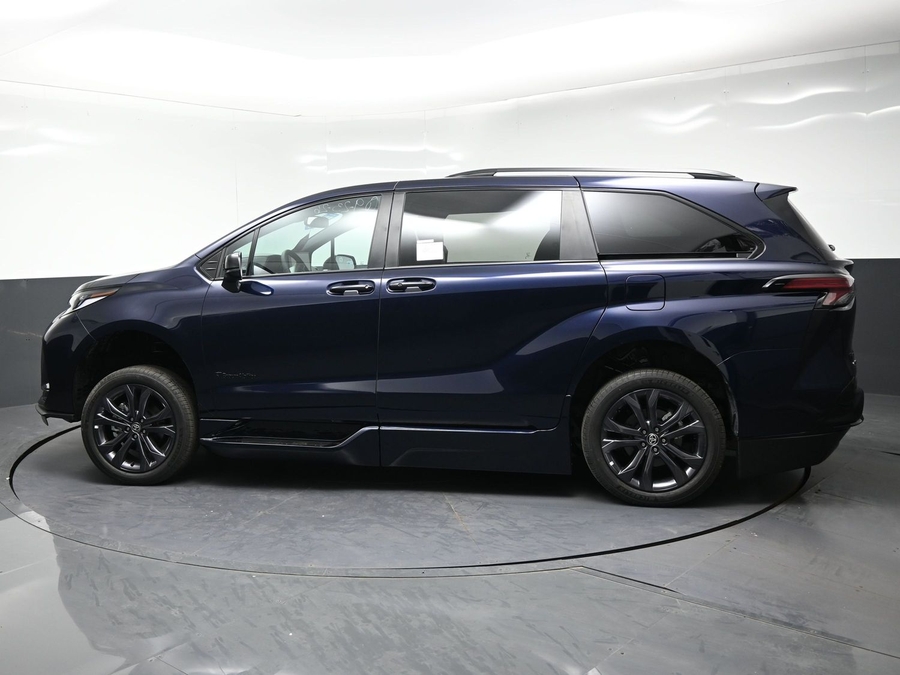 New 2026 Toyota Sienna XSE Sport