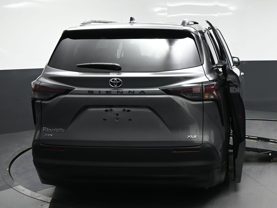 New 2026 Toyota Sienna XLE Add