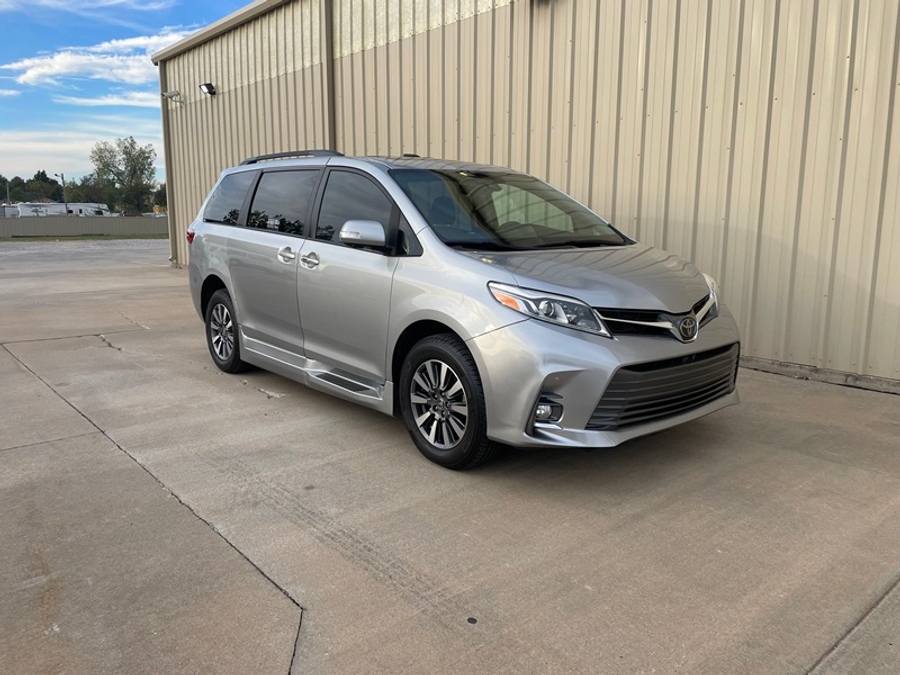 PRE OWNED 2020 Toyota Sienna Limited Premium