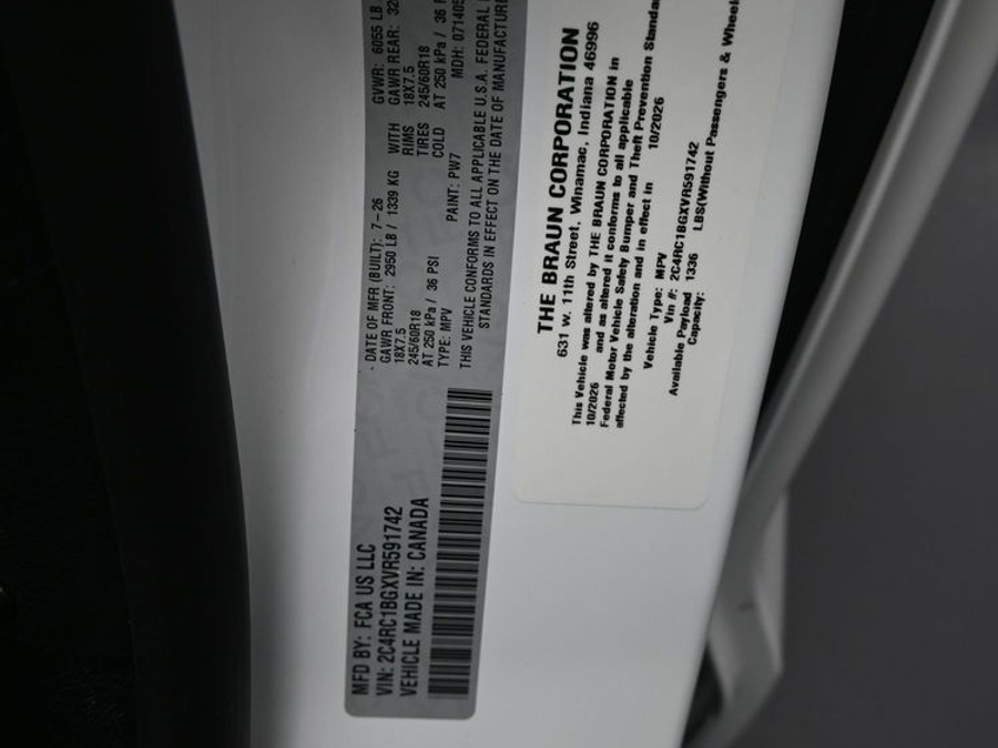 New 2027 Chrysler Pacifica Select Sport