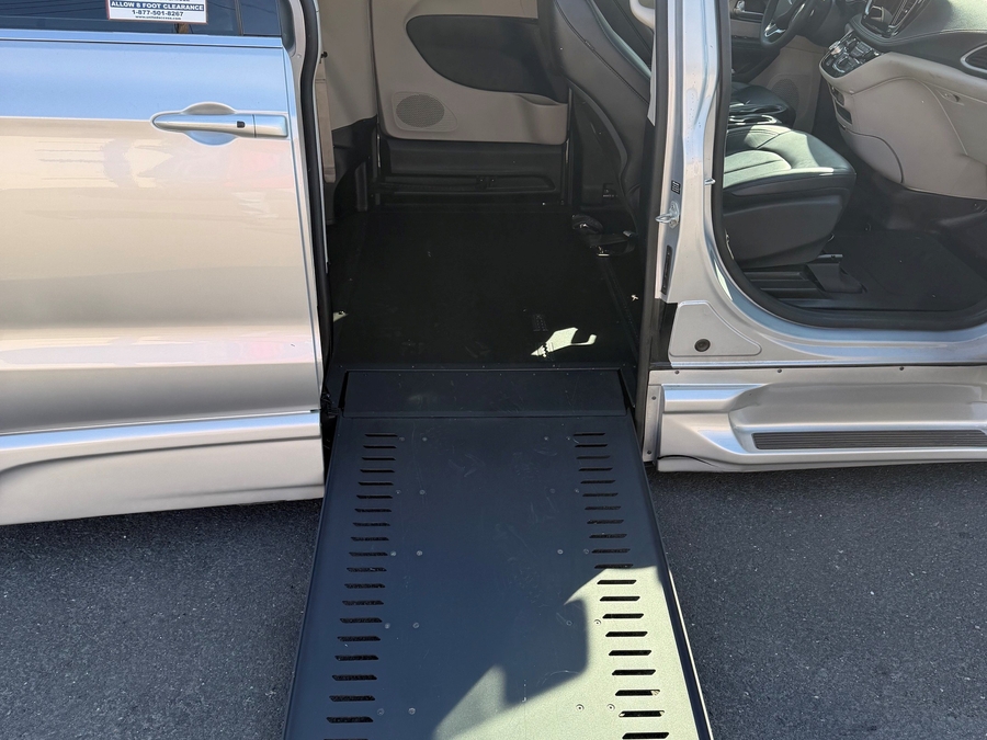 PRE OWNED 2023 Chrysler Pacifica Touring L Safety