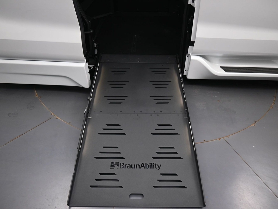 New 2026 Toyota Sienna XLE Base