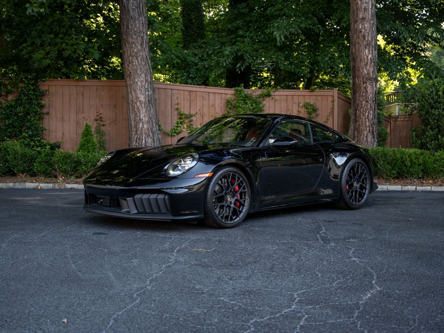 2026 Porsche 911 Carrera 4 GTS T- Hybrid