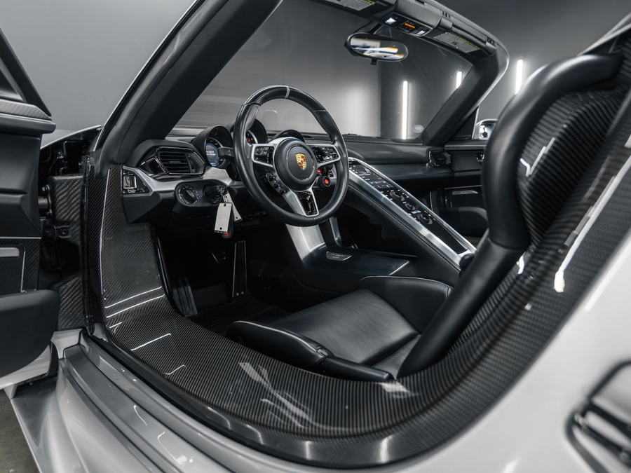 2015 Porsche 918 Spyder