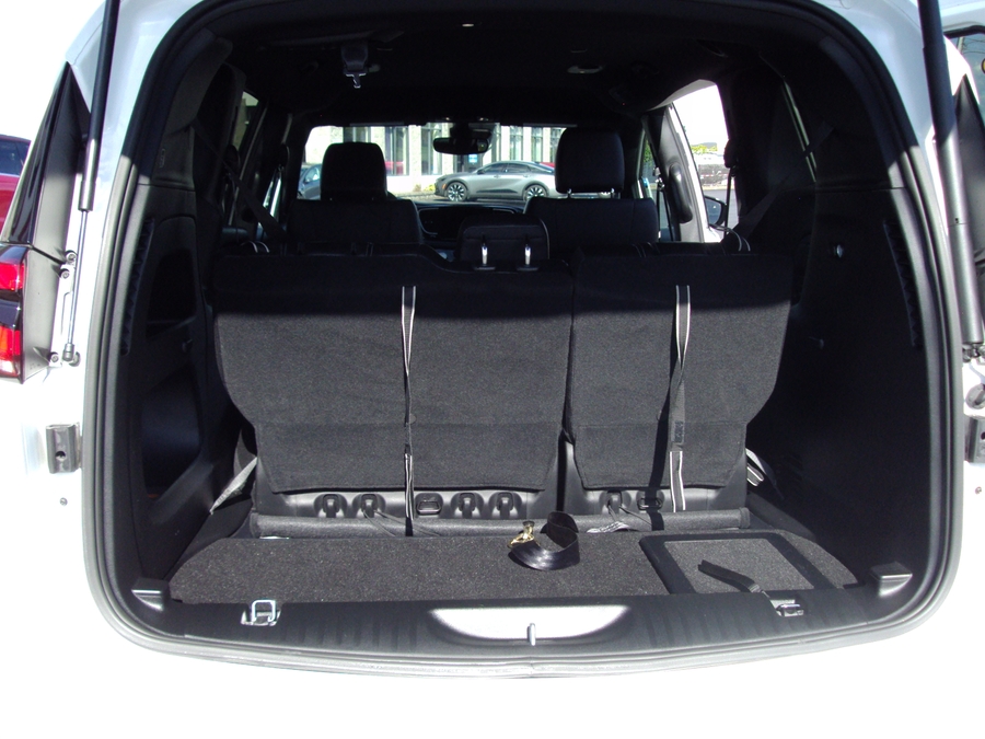 PRE OWNED 2025 Chrysler Pacifica Select Safety