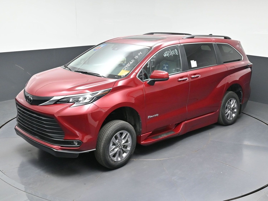 New 2026 Toyota Sienna XLE Add