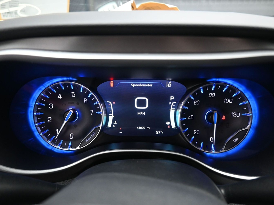 CERTIFIED PRE-OWNED 2024 Chrysler Pacifica Touring L