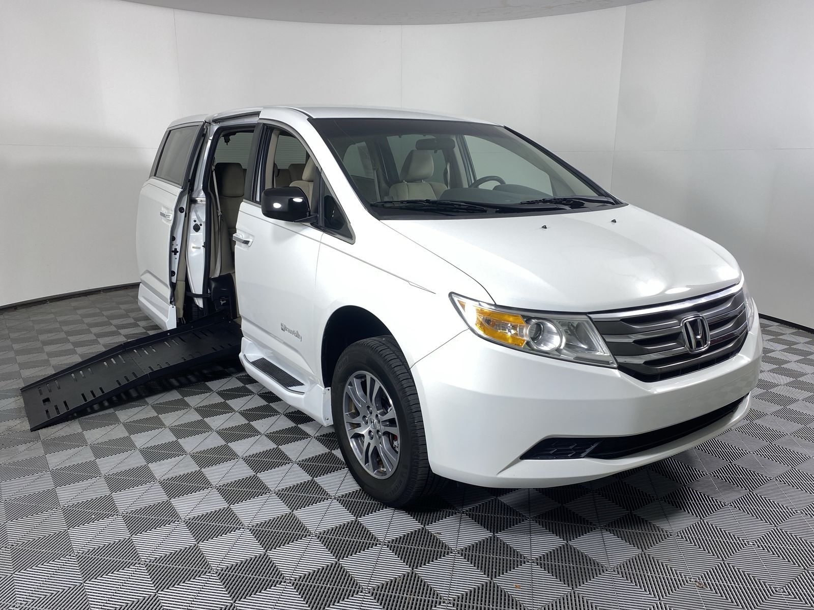 2011 Honda Odyssey EX's photo