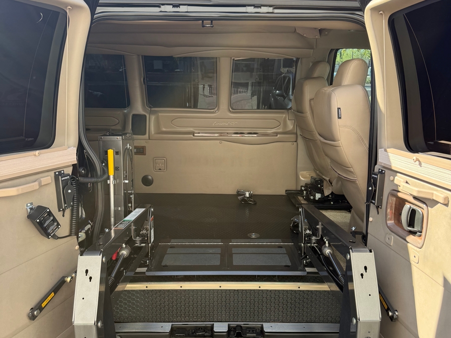 PRE OWNED 2019 Chevrolet Express 2500 3dr Cargo Van