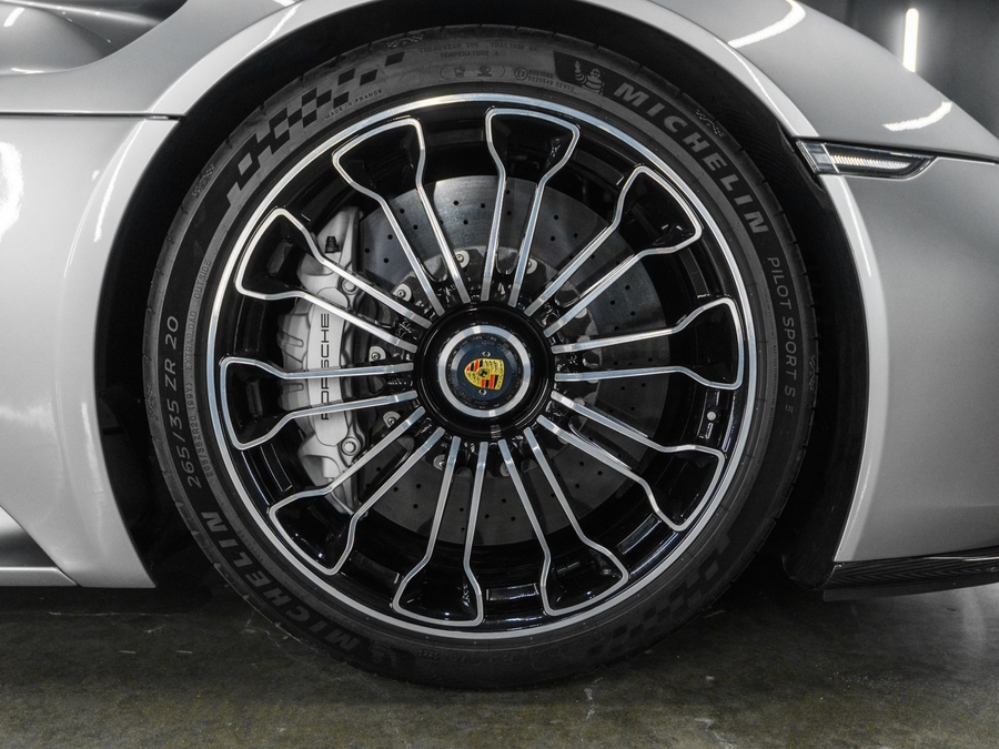 2015 Porsche 918 Spyder