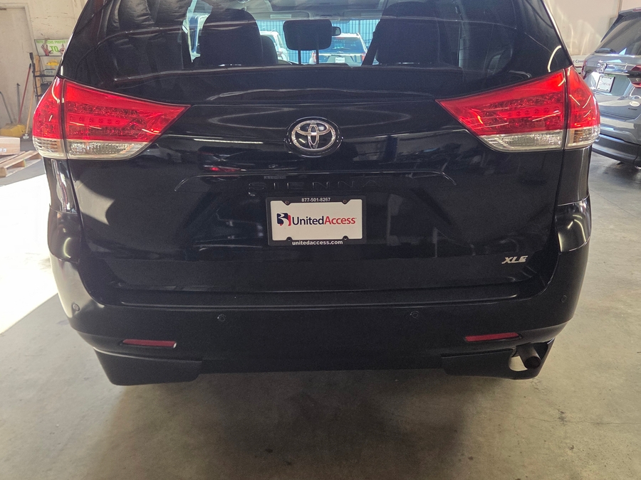 PRE OWNED 2014 Toyota Sienna XLE