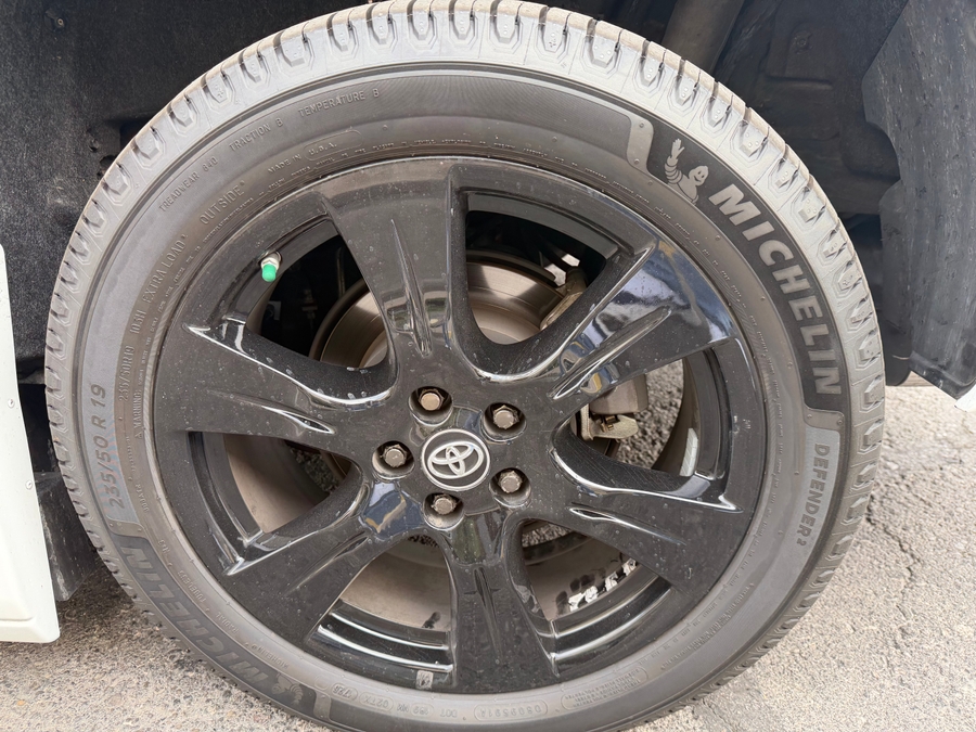 PRE OWNED 2020 Toyota Sienna SE Premium
