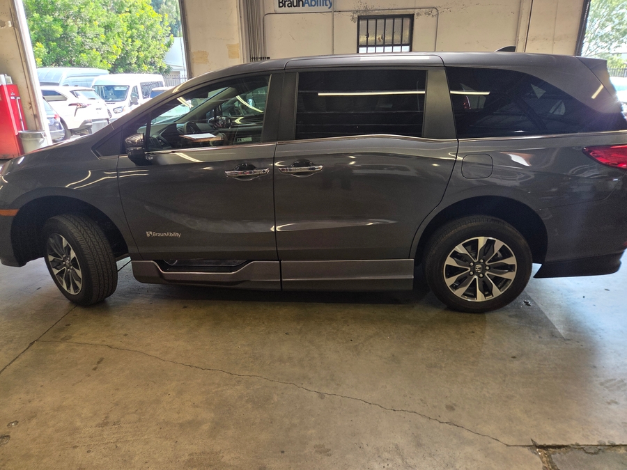 PRE OWNED 2023 Honda Odyssey EX-L