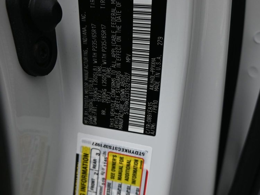 New 2026 Toyota Sienna XLE Base